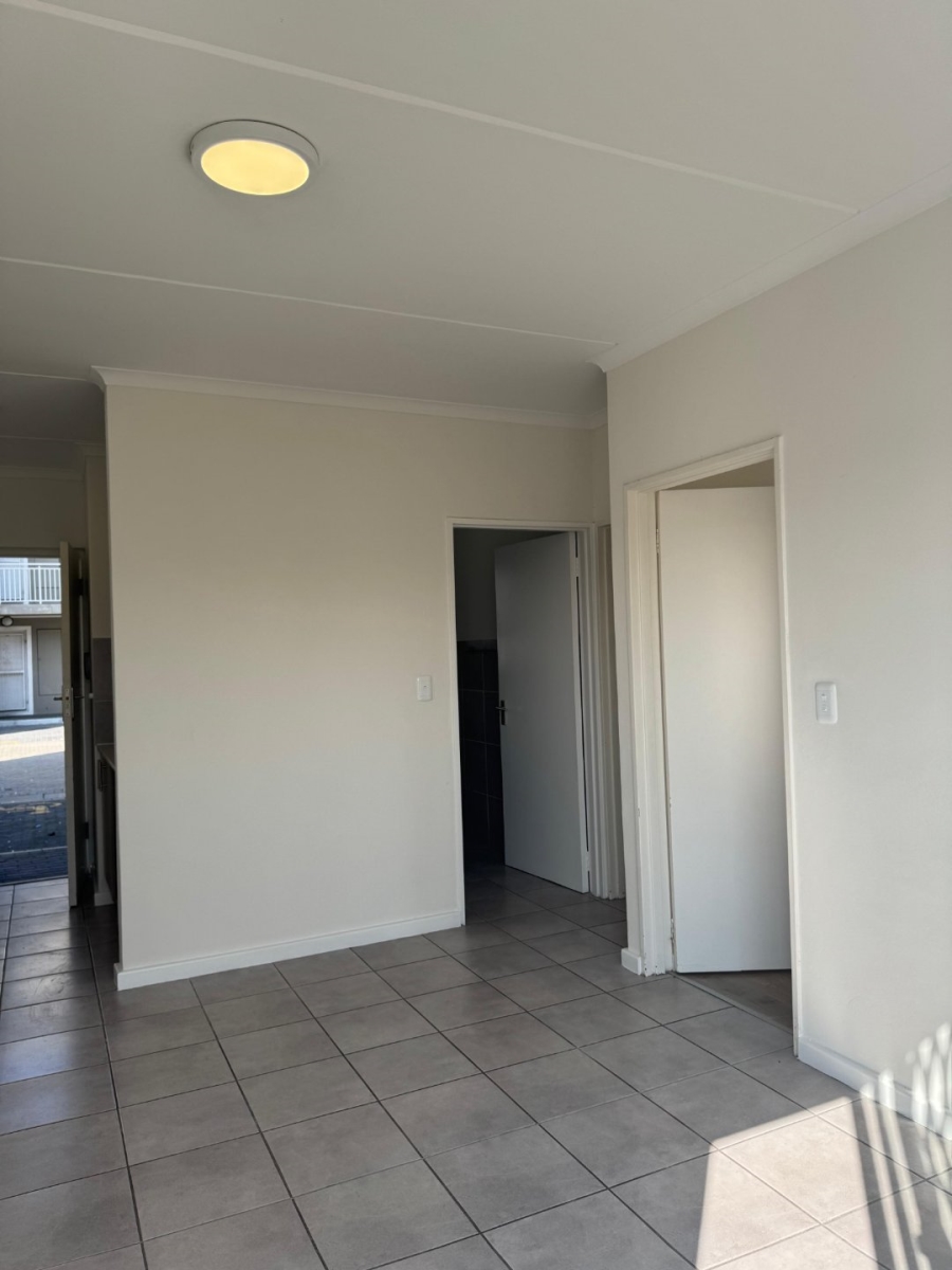 To Let 2 Bedroom Property for Rent in Heather Park Western Cape
